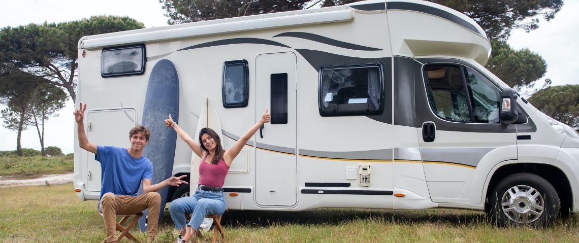 Je caravan of camper schoonmaken voor deze naar de stalling gaat