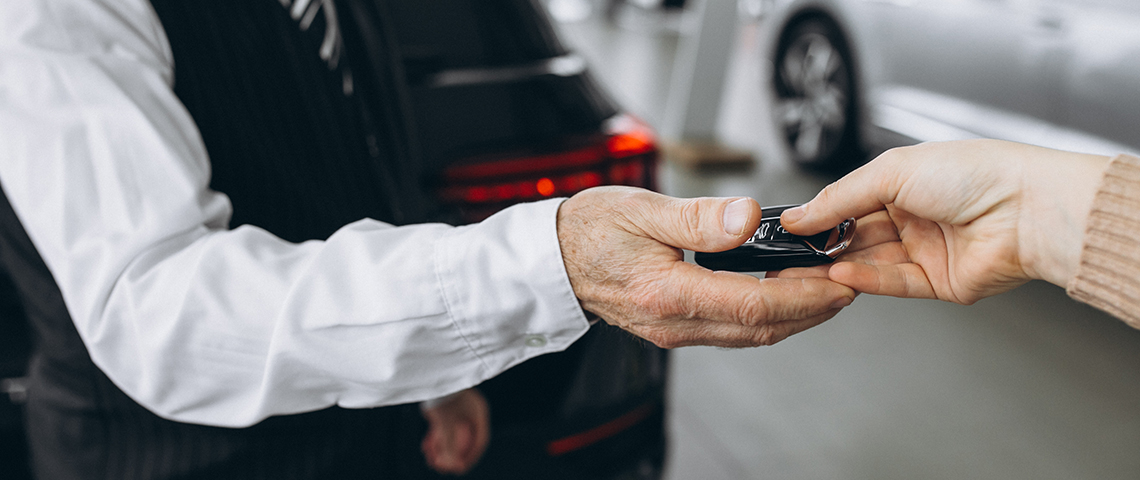 Auto verkopen aan autodealer: waar moet je op letten?