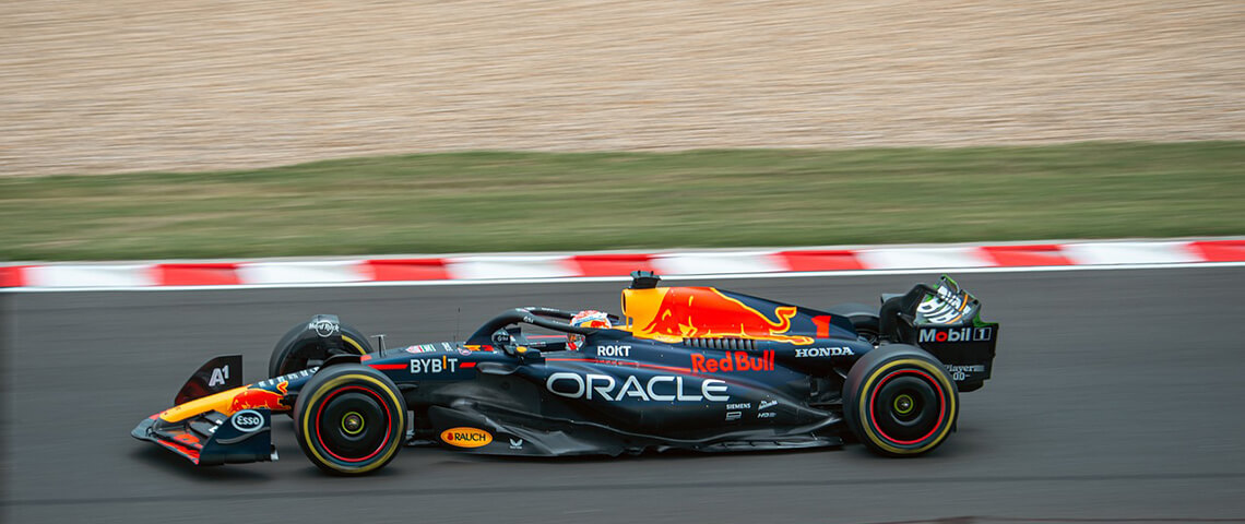 In welke auto’s rijdt Max Verstappen?
