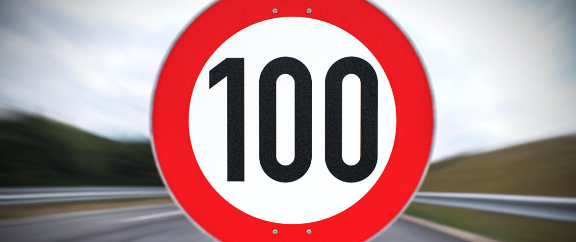 Maximaal 100 km op de snelweg. Waar moet je op letten?